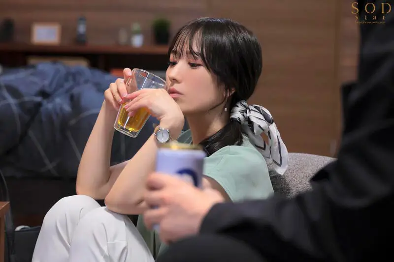 苦手な同僚と飲み会帰りに勢いでワンナイトしてしまったら膣奥フィットするチ〇ポの相性が良すぎて人生最高の絶頂感を味わってしまい…全然好きじゃないのにおかわりセックスしまくった 小湊よつ葉｜1start00257