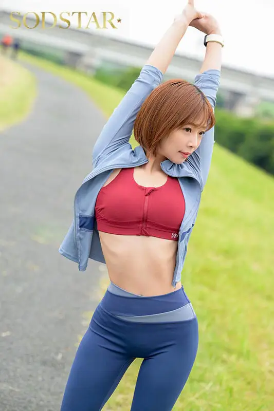 ランニング終わりのプリ尻スレンダーS級モデル美女を追跡して、バレずに自宅に押し入り汗だく潜入性交で濃密キメセク。 紗倉まな｜1start00428