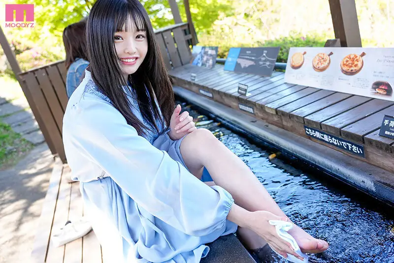 汗だくマジパコ！スケベ丸出し温泉旅行 照れて濡れてチ〇ポ大好きガチイキ大・痙・攣 月雲よる｜midv00496